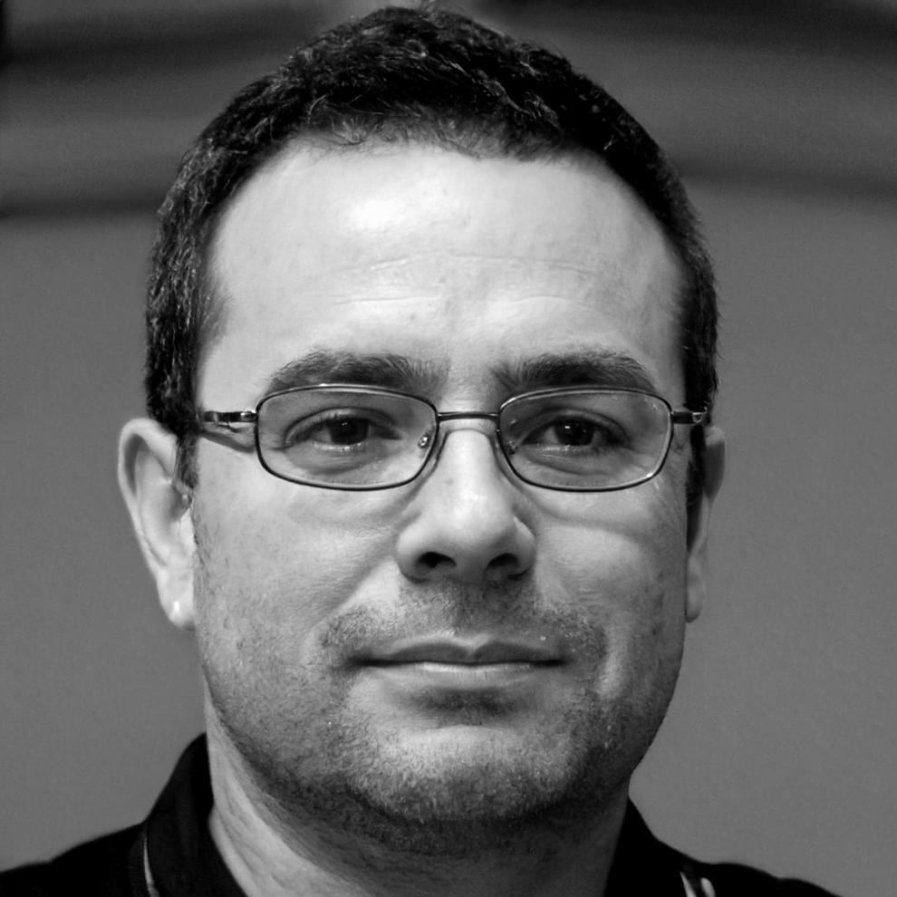 Carlos Martínez - Especialista en Planificación Financiera